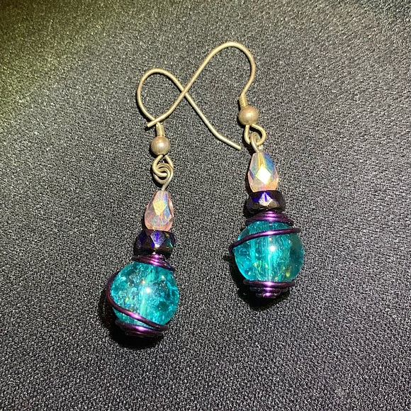 Wire-Wrapped Decorative Dangle Earrings - Picture 2 of 4